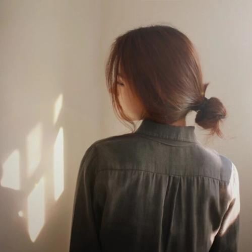 錾